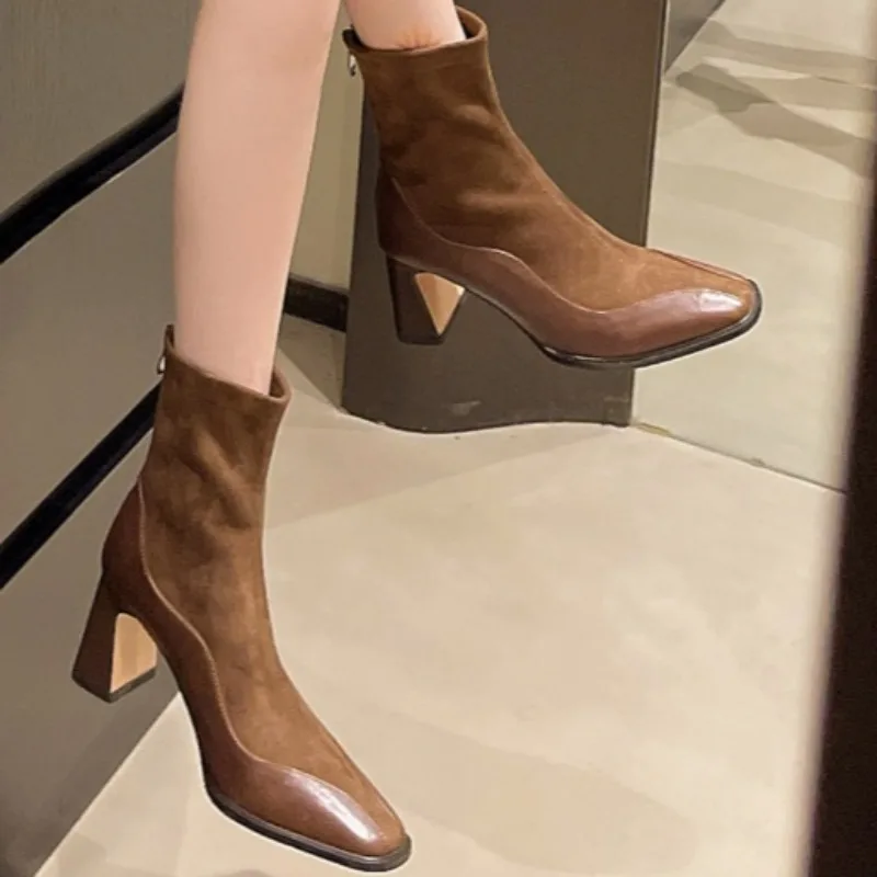 

Модные женские короткие сапоги, осень 2024, новые офисные шоппинг, французские сексуальные короткие сапоги с острым носком, универсальные короткие сапоги на толстом каблуке, тренд 41