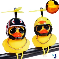 Sino de bicicleta de pato amarelo de borracha com luzes crianças bonito chifre de bicicleta adorável hélice capacete acessórios de bicicleta espremer pato