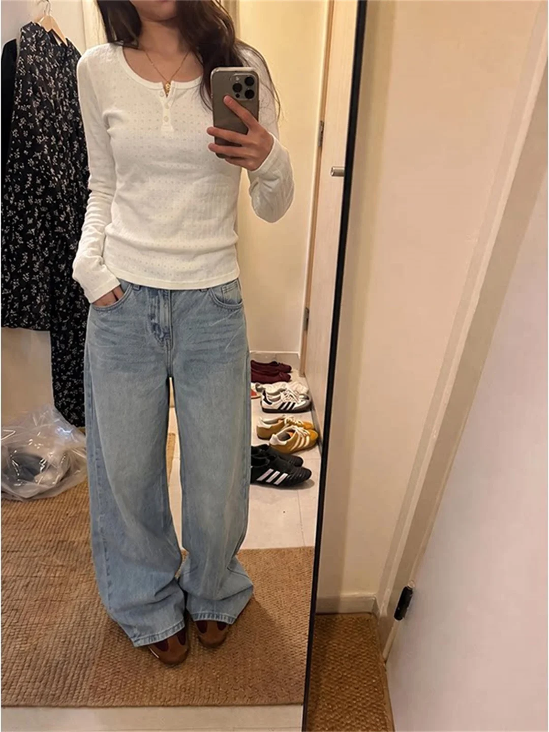 Slim Fit Long Sleeve T-Shirt Women's Autumn New Style Pure Desire Three Button Shoulder Level Top Inner Wear Base Shirt