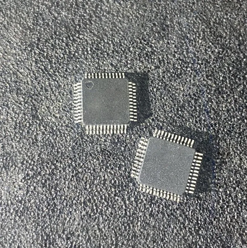 1-5PCS AD9226ASTZ AD9226AST LM3S811-IQN50-C2 FU6811L FU6811 ADS8556IPMR ADS8556I ADS8556