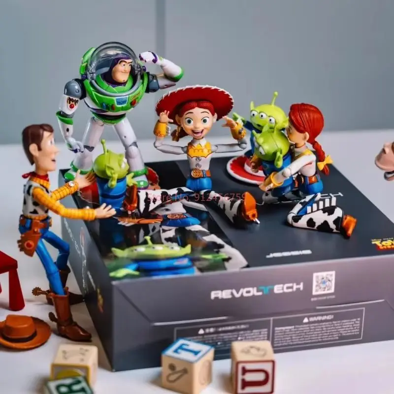 Original Kaiyodo Revoltech Toy Story Buzz Lightyear Woody Jessie ‌   Actionfiguren Anime Ornamente Sammlung Modell Spielzeug Geschenke