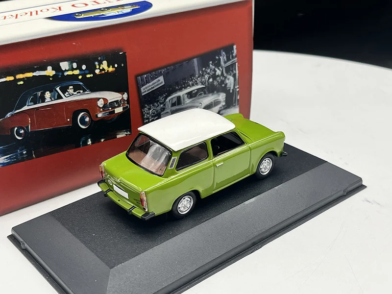 Atlas 1:43 Scale Diecast Alloy DDR Trabant 601 Vintage Toy Cars Model Classic Nostalgia Adult Collection Souvenir Static Display