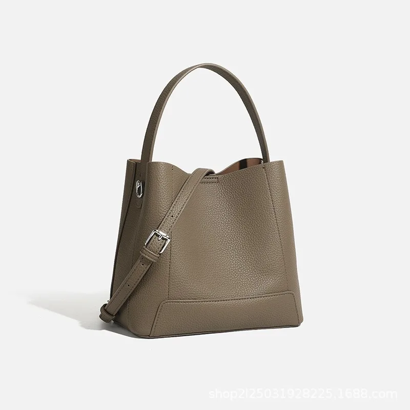 2025 new niche portable women's bag fashionable large-capacity child and mother tote bag