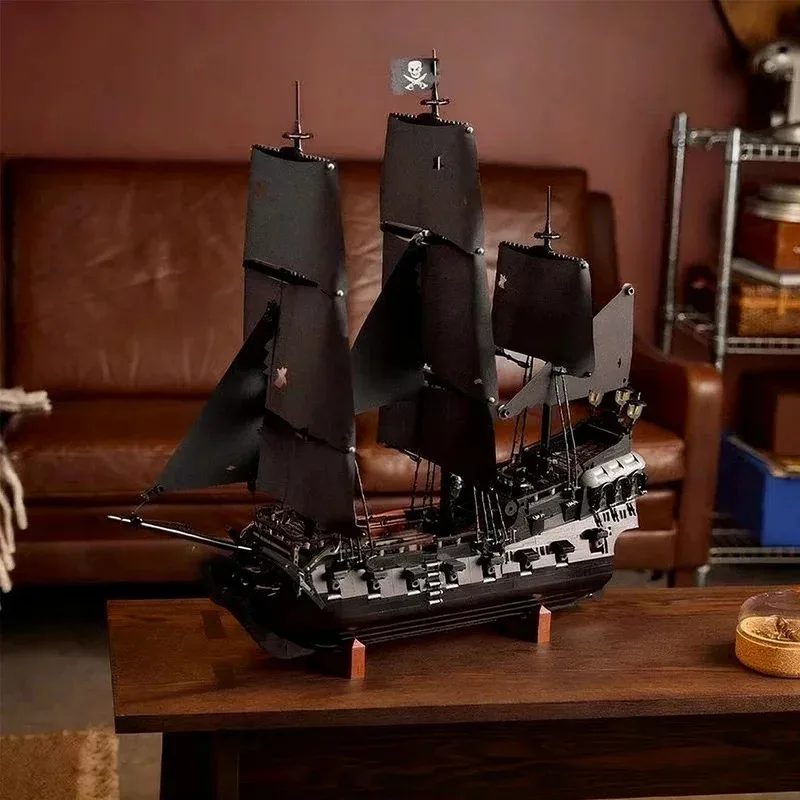 10365 New Black Pearl Ship Creative Ornament Model Adult High Difficulty Puzzle Assembly Building Block Toy Gift 2862pcs