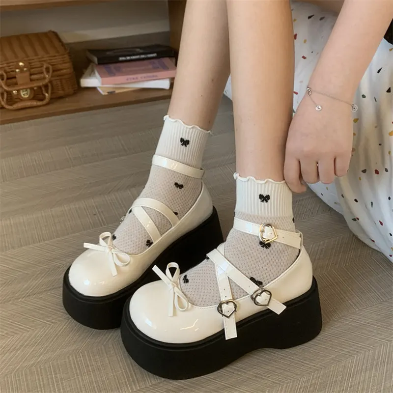 Women's Chunky Round Toe Pumps Sweet bow Lolita Shoes new Girls Kawaii heart-shaped buckle Mary Jane shoes JK Uniform Shoes