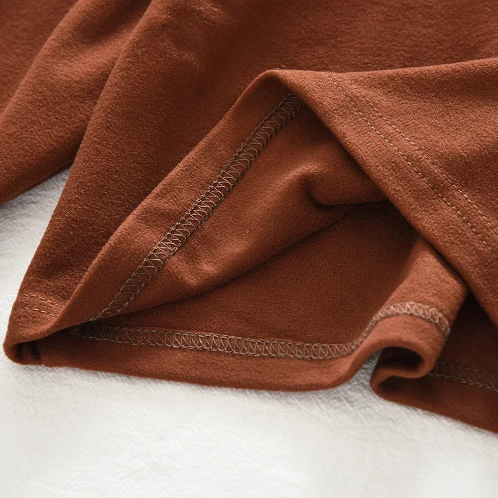 Koreanischer Stil Kinderkleidung 2026 Braunes Langarm-Oberteil für Babymädchen mit Hohem Kragen + Khaki Teddy-Fleece-Weste + Rock + Tasche – Detail 9