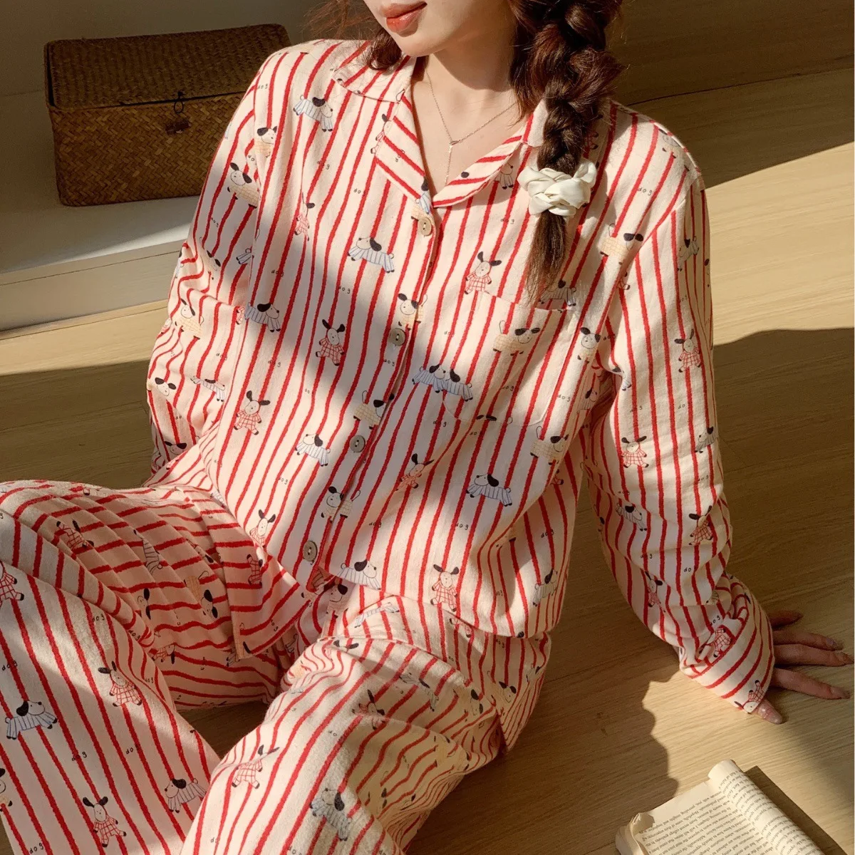 

Комплект для дома: полосатый кардиган и брюки с длинными рукавами, весна 2026