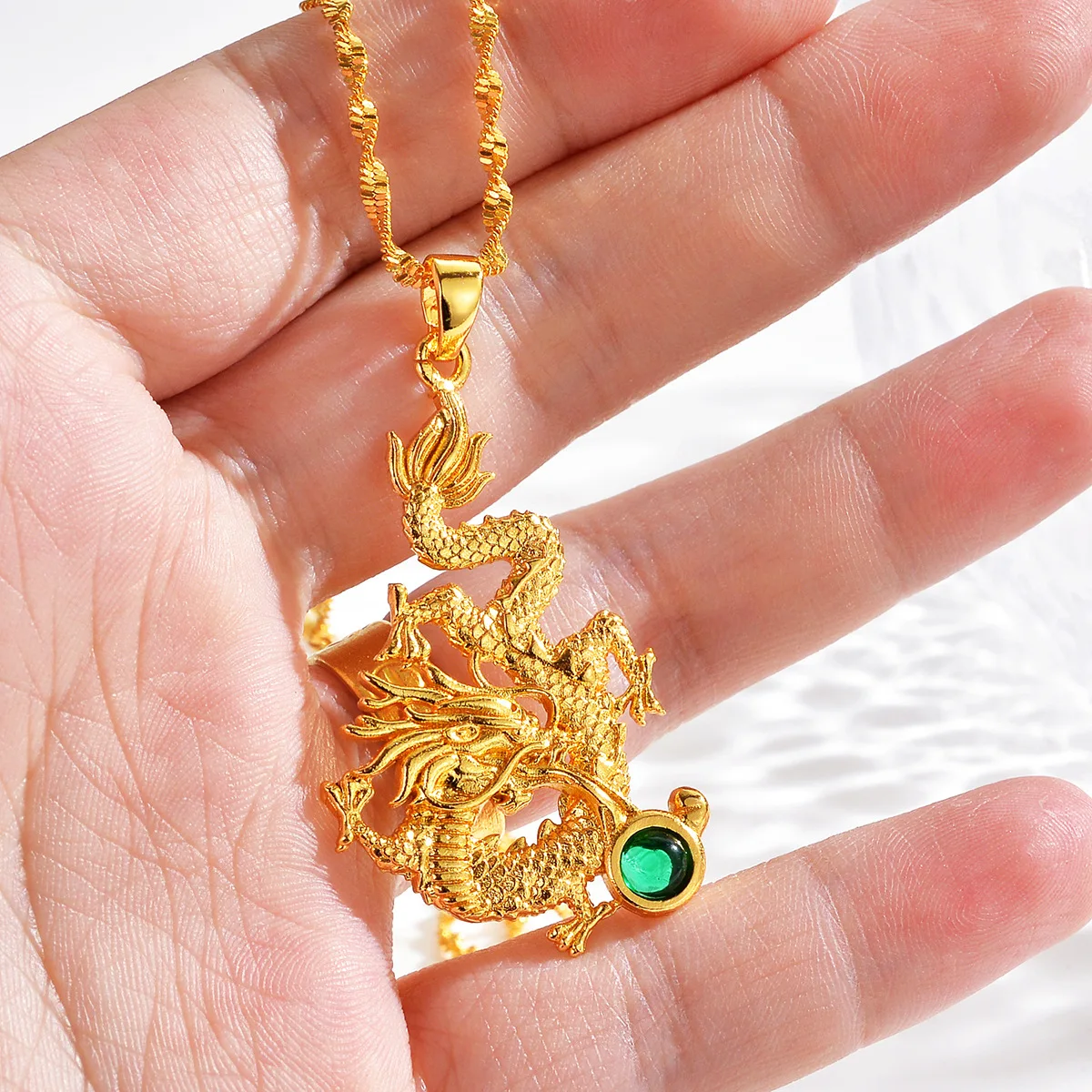 Sophisticated Men's and Women's 18K Gold Sand Golden Dragon Pendant - No Fade, Chic Necklace for Fashionable Individuals