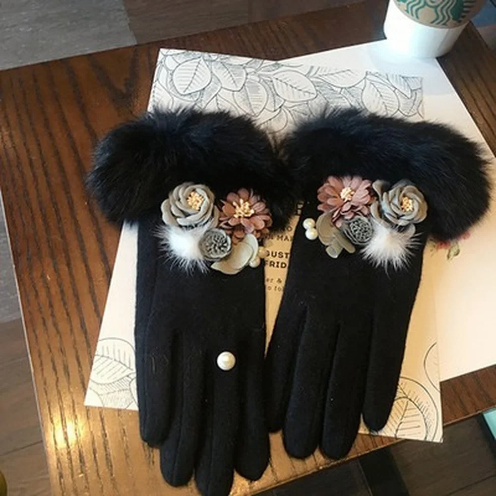 Luxury Winter Women Gloves Thick Plush Wool Black Gloves for Women Pearl Flower Bowknot Mittens for Elegant Lady Gift for Mom