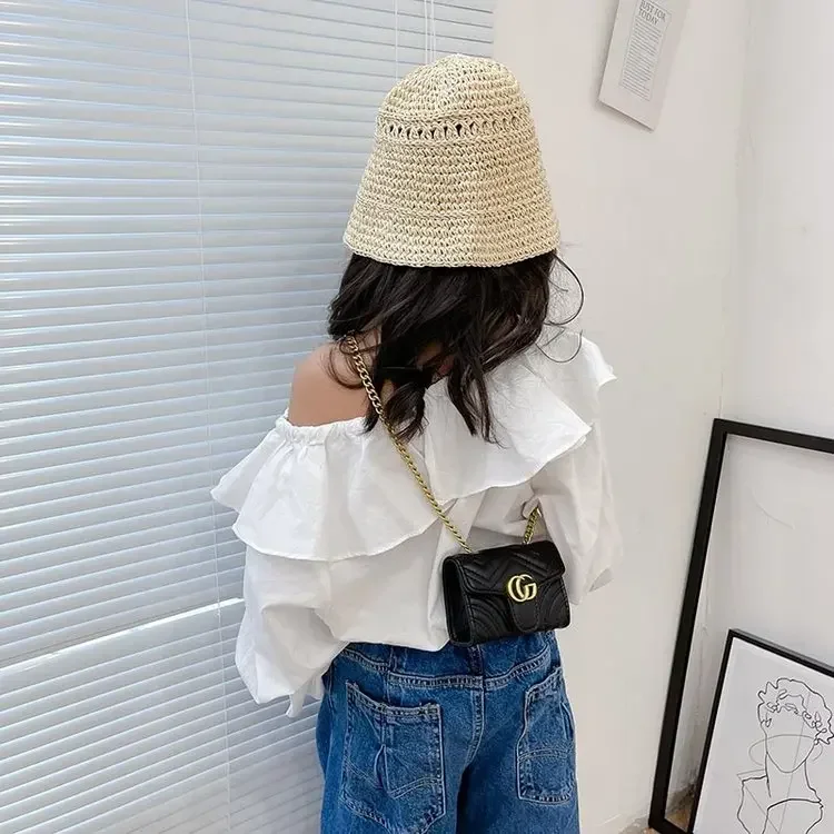 حقيبة كتف مربعة صغيرة من جلد البولي يوريثان للنساء |   خطوط خياطة رائعة |   الحجم العالمي |   أنيق للتنقل/التنقل