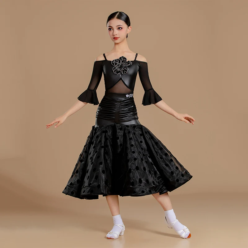 2025 Ragazze con spalle scoperte Maglia Top Grande gonna altalena Sala da ballo Abbigliamento da ballo Vestito da prestazione Valzer Costumi di danza moderna DN22214