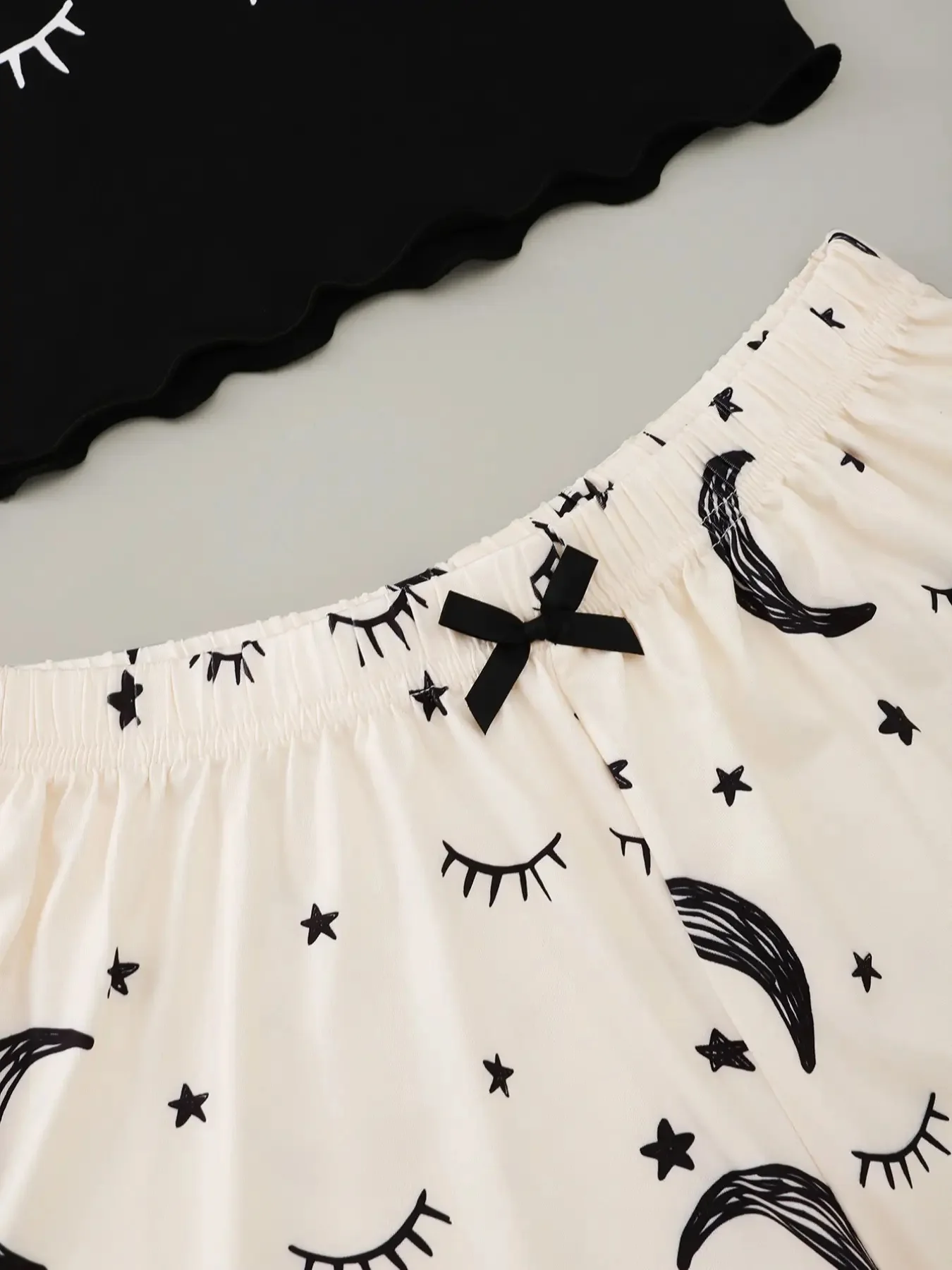 Women\'s 2pcs Cute Soft Comfy  Set Moon Star Eyelash Print Sexy Sleepwear Sleeveless Shorts Homewear Pajama Set