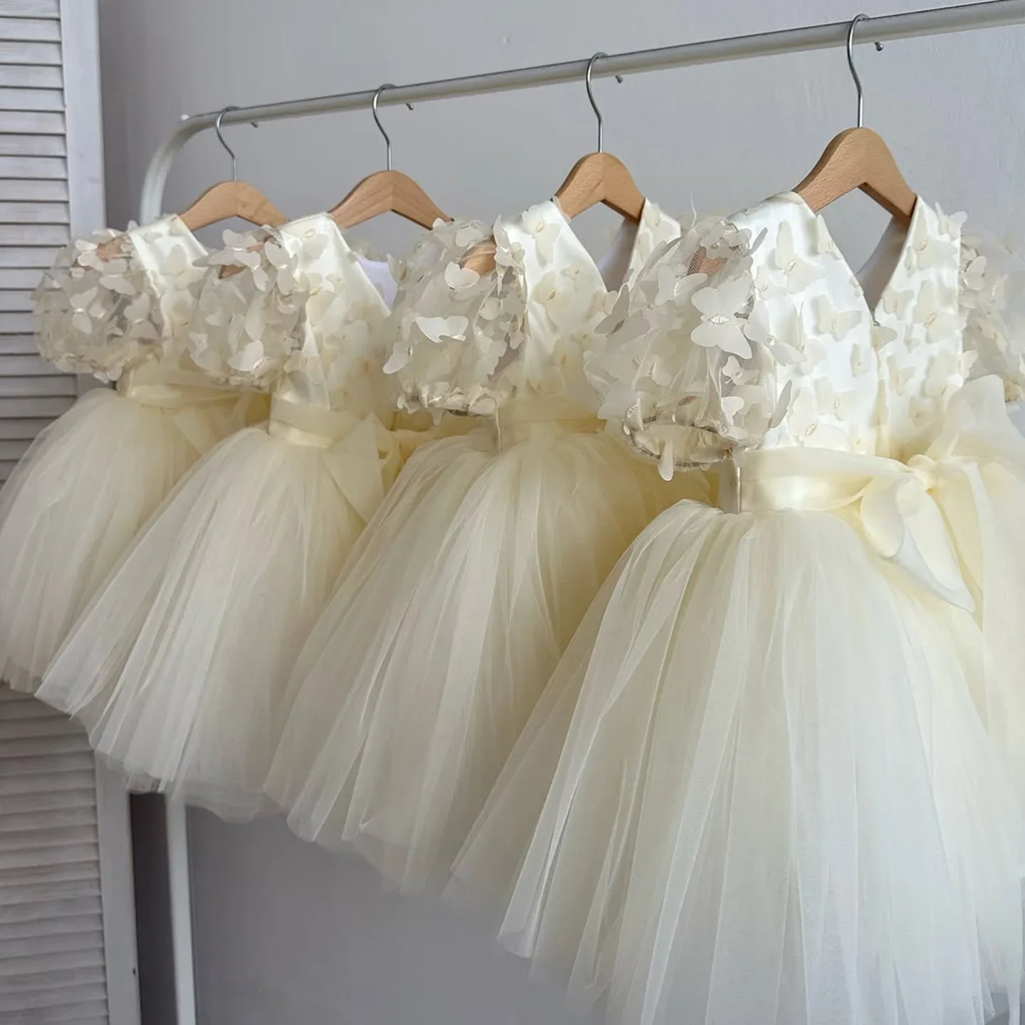 

Cute Bubble Sleeve Butterfly Children Girl Princess Dress Summer Tulle Round Neck Birthday Party Baby Girl Dresses For Eid