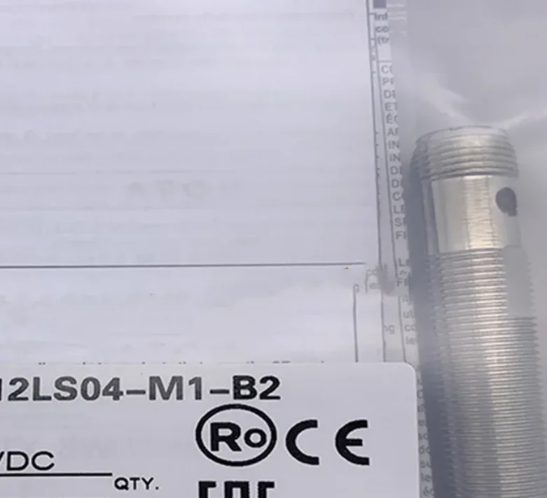 

3 шт. Новый датчик E2A-M12LN08-M1-B3 E2A-M12LN08-M1-C3 E2A-M12LN08-M1-B1 E2A-M12LN08-M1-C1 E2A-M12LN08-M1-B2 E2A-M12LN08-M1-C2