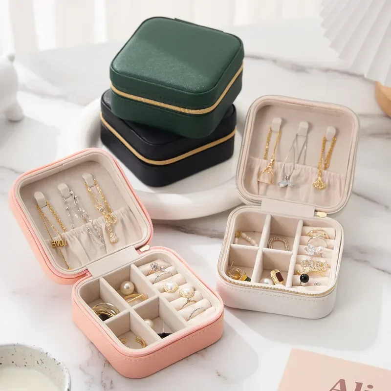 Portable Mini Jewelry Storage Box Travel Organizer Jewelry Case Leather Storage Earrings Necklace Ring Jewelry Organizer Display