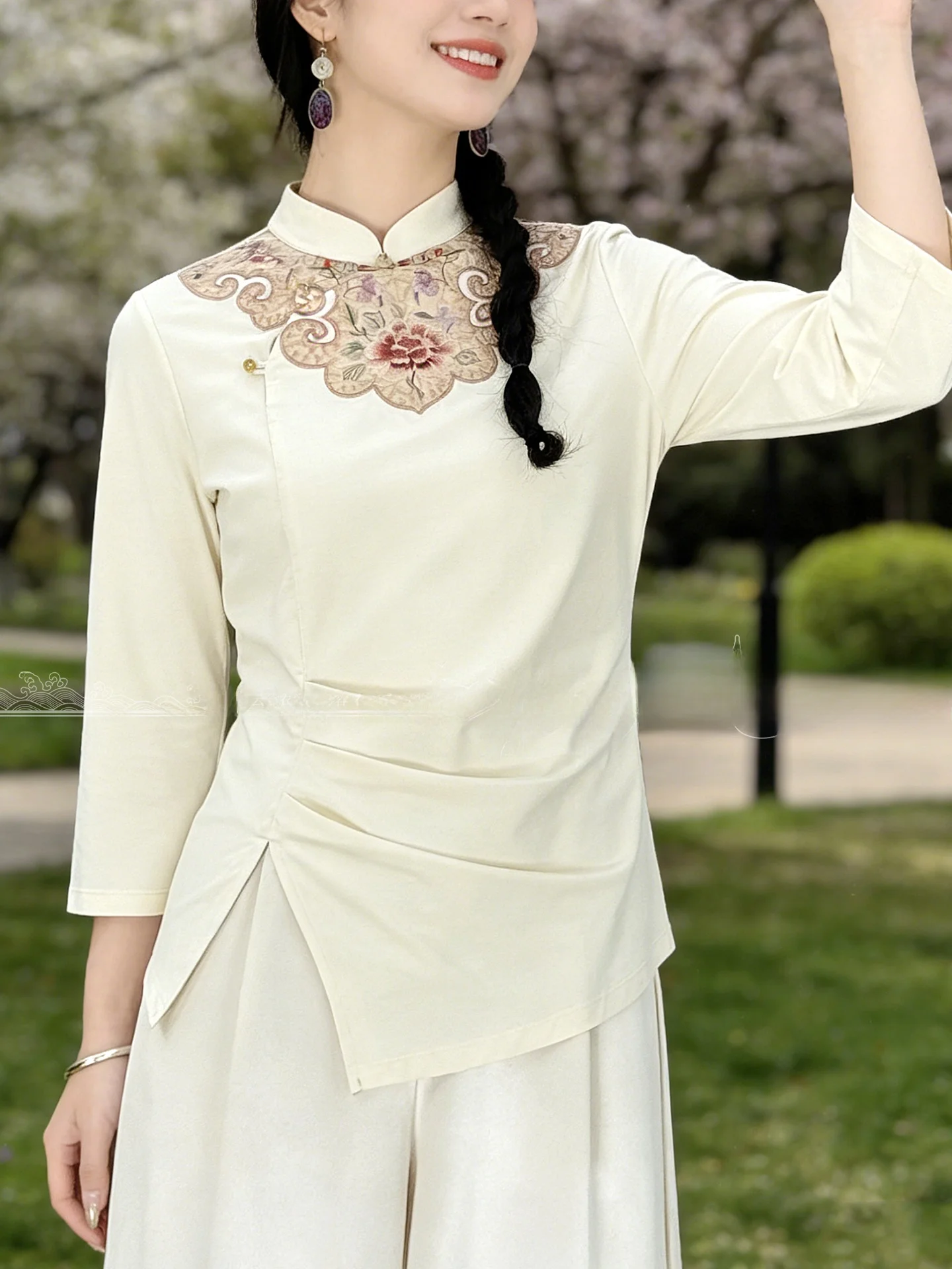 

New Chinese Sle Retro National Trend Patchwork Embroidery Flower Personali Stand Collar Irregular Hem Base T-irt Top