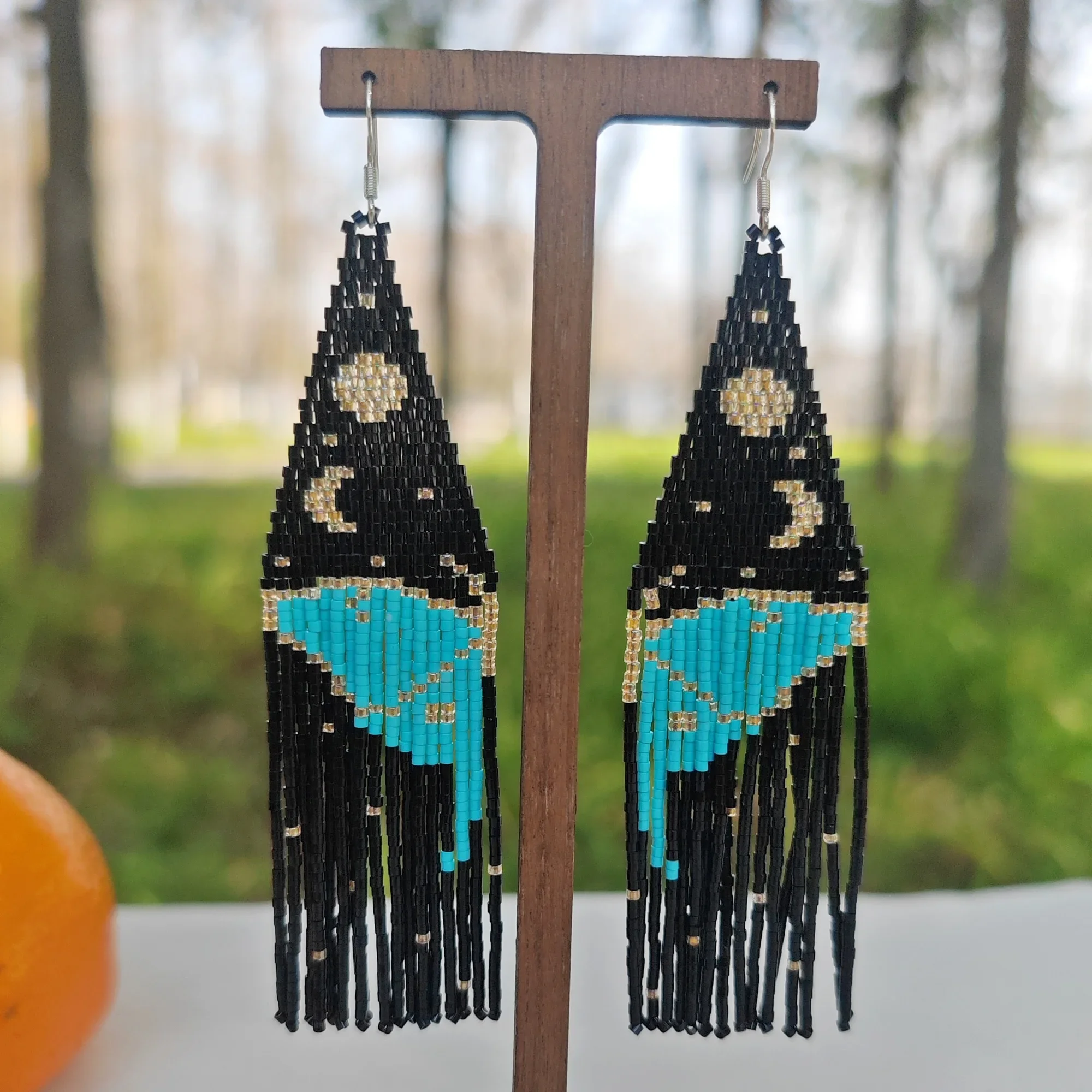 

Серьги ручной работы из бисера с кисточкой, оригинальный дизайн бабочки, симметрия, ручное вязание, богемная мода, простые серьги из бисера