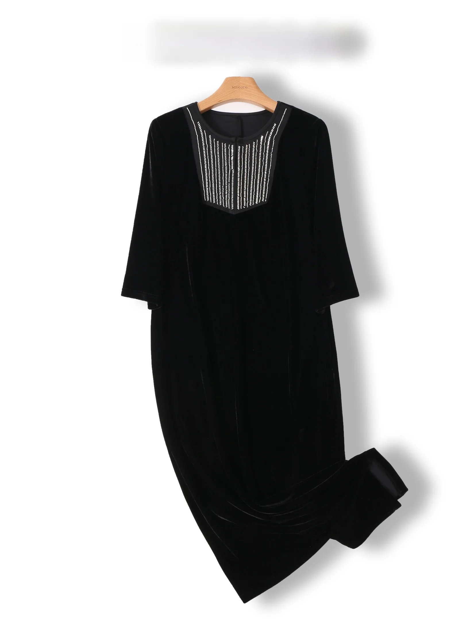 

Velvet Dress Retro High Waist Long Skirt Heavy Embroidery round Neckline Classic Reinterpretation P Brand Chinese Ma...