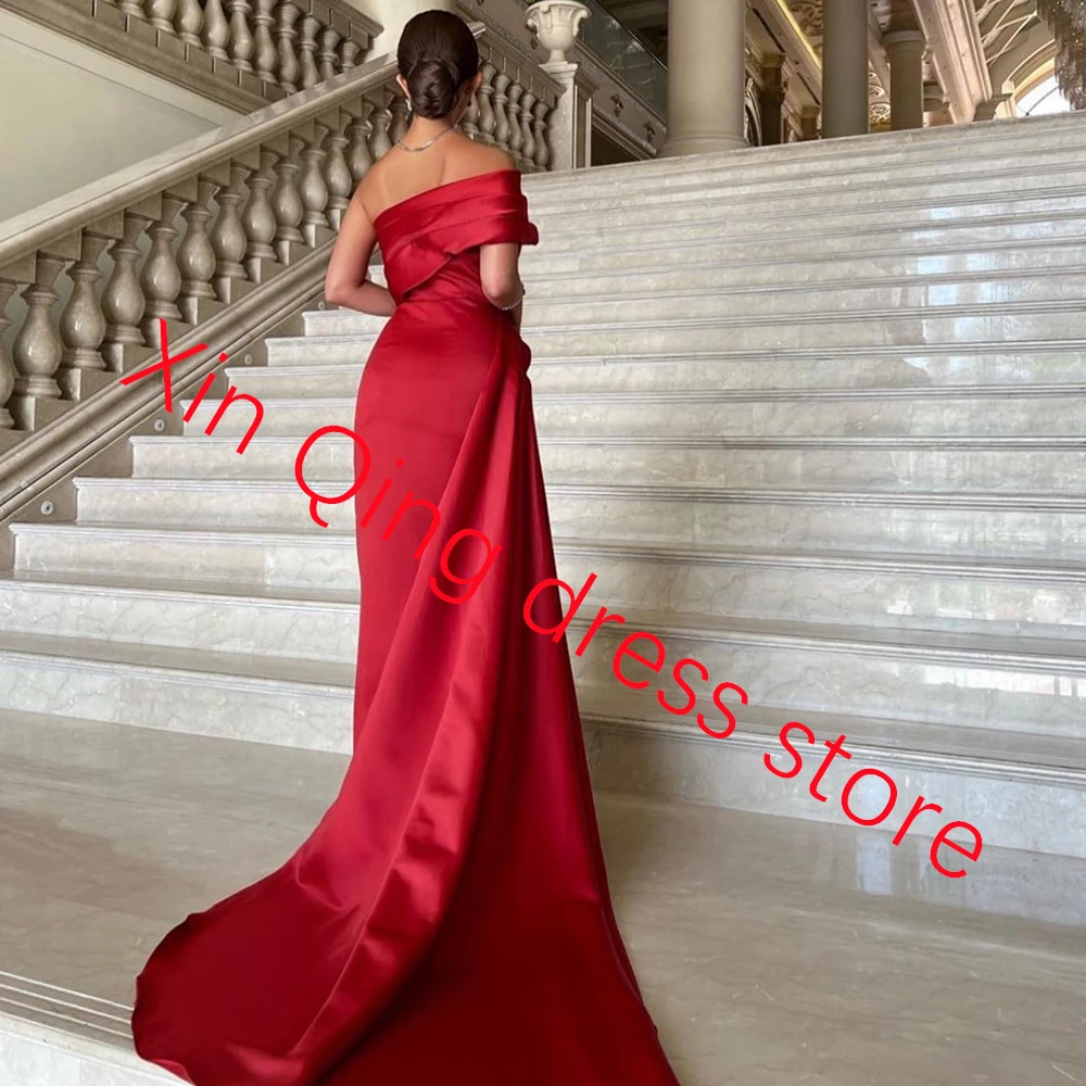 Customized Classic Boat Neck Off the Shoulder Red Jersey and Satin Prom Dresses Modern Panel Train Pleats Evening Gowns for Lady