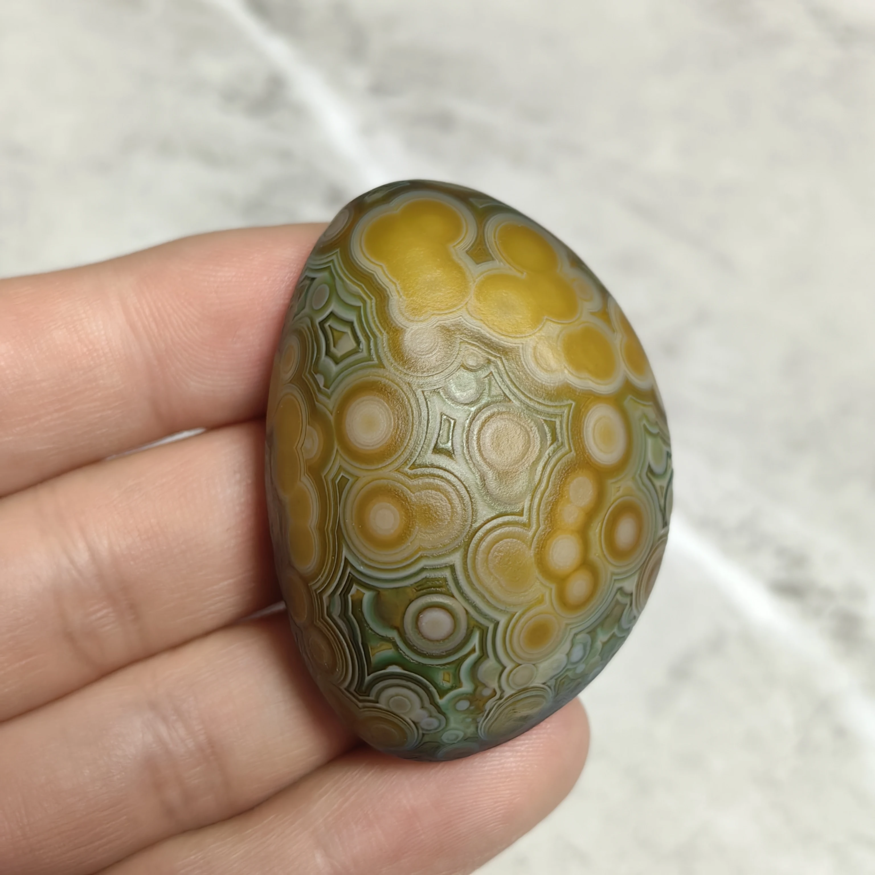 Pure Natural Divine Eye Agate Raw Crystal Mineral Specimen for Home Decor, Reiki Healing & Protection from Negative Influences