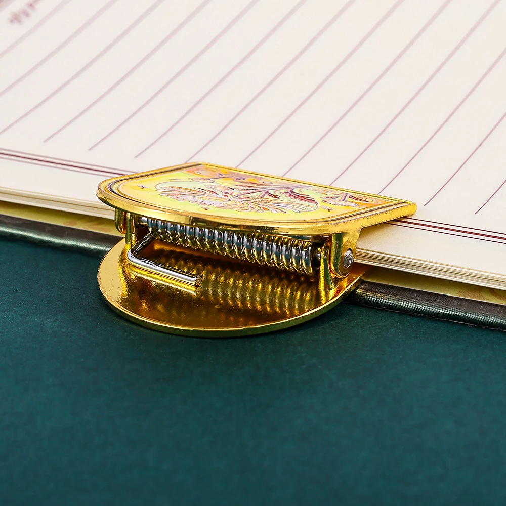 Kleiner, farbiger Metall-Clip-Lesezeichen und Reise-Seitenhalter, geeignet für Buchliebhaberinnen, Schriftstellerinnen, Leserinnen und Teenager. – Detail 3