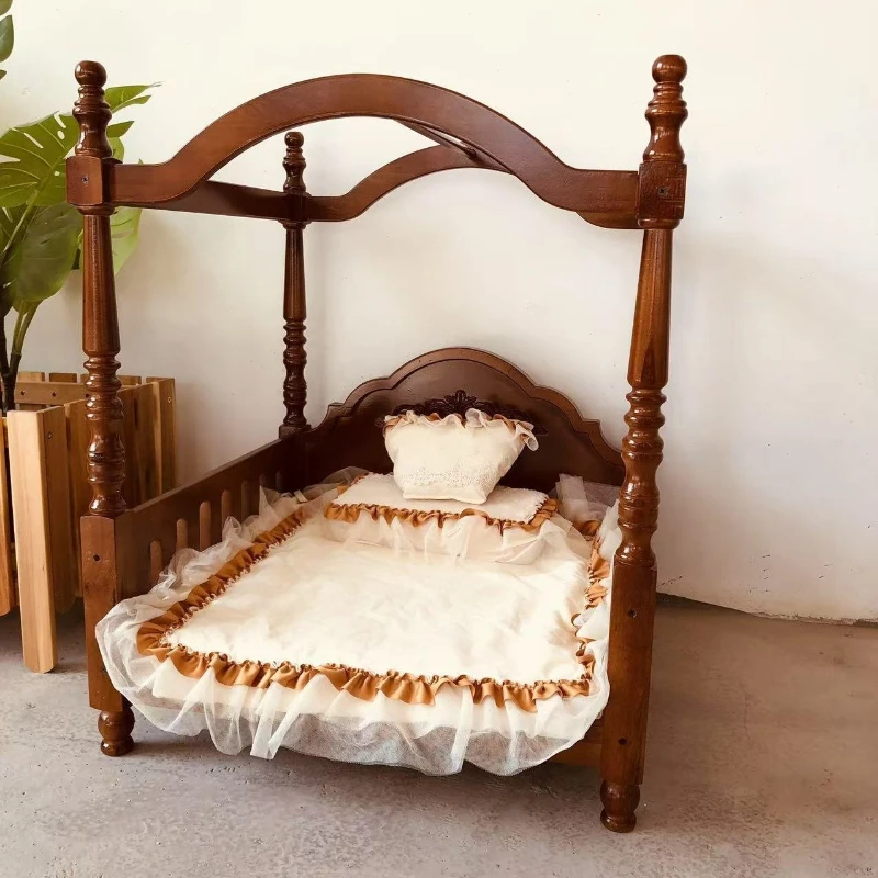 Solid wood vintage bed Princess dog kennel Bigbear French court with top hanging bed mantle Small dog