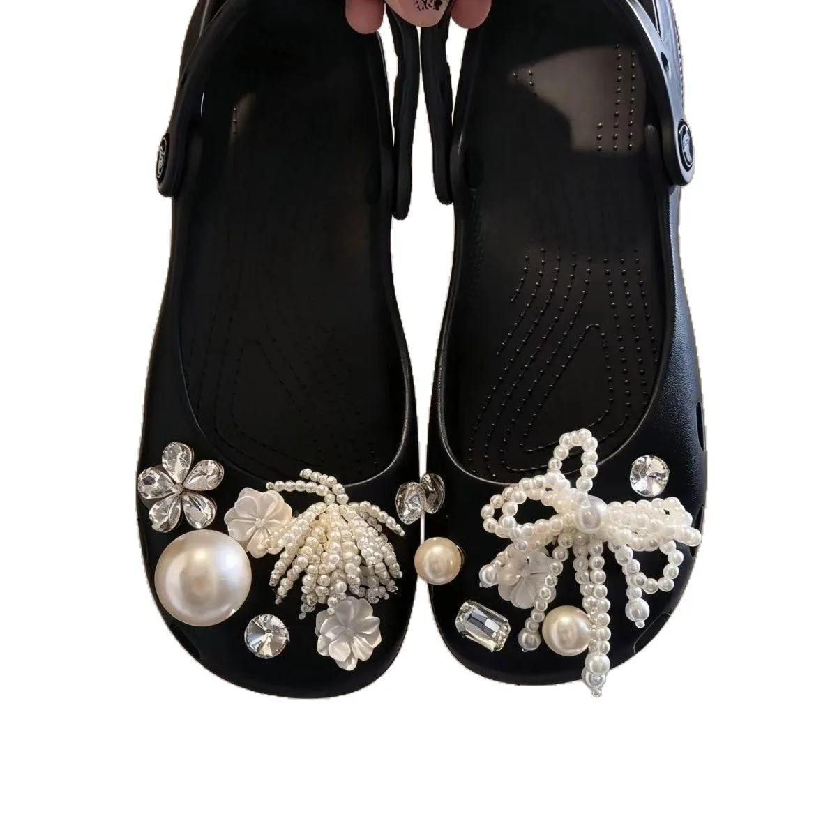 Sapatilhas de balé femininas, sandálias, sapatos femininos com furos, calçados femininos de praia de uma só peça, chinelos frescos para casa, feminino