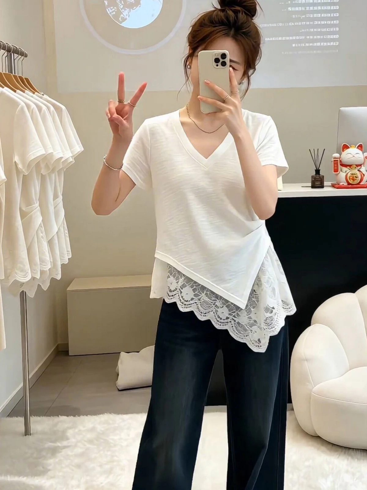 Irregular Lace Splicing V-Neck Short Sleeve T-Shirt Women's Summer Slimming Top French Style Regular Fit Pure Color Hot Sale