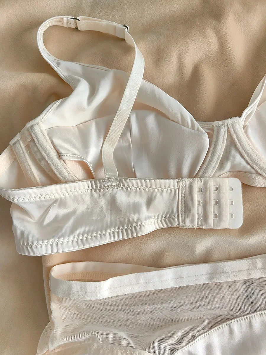 Lencería de satén sin marcas, ropa interior cómoda de lujo ligera sexy para mujer, conjunto de sujetador antiflacidez para recoger pechos y vicio