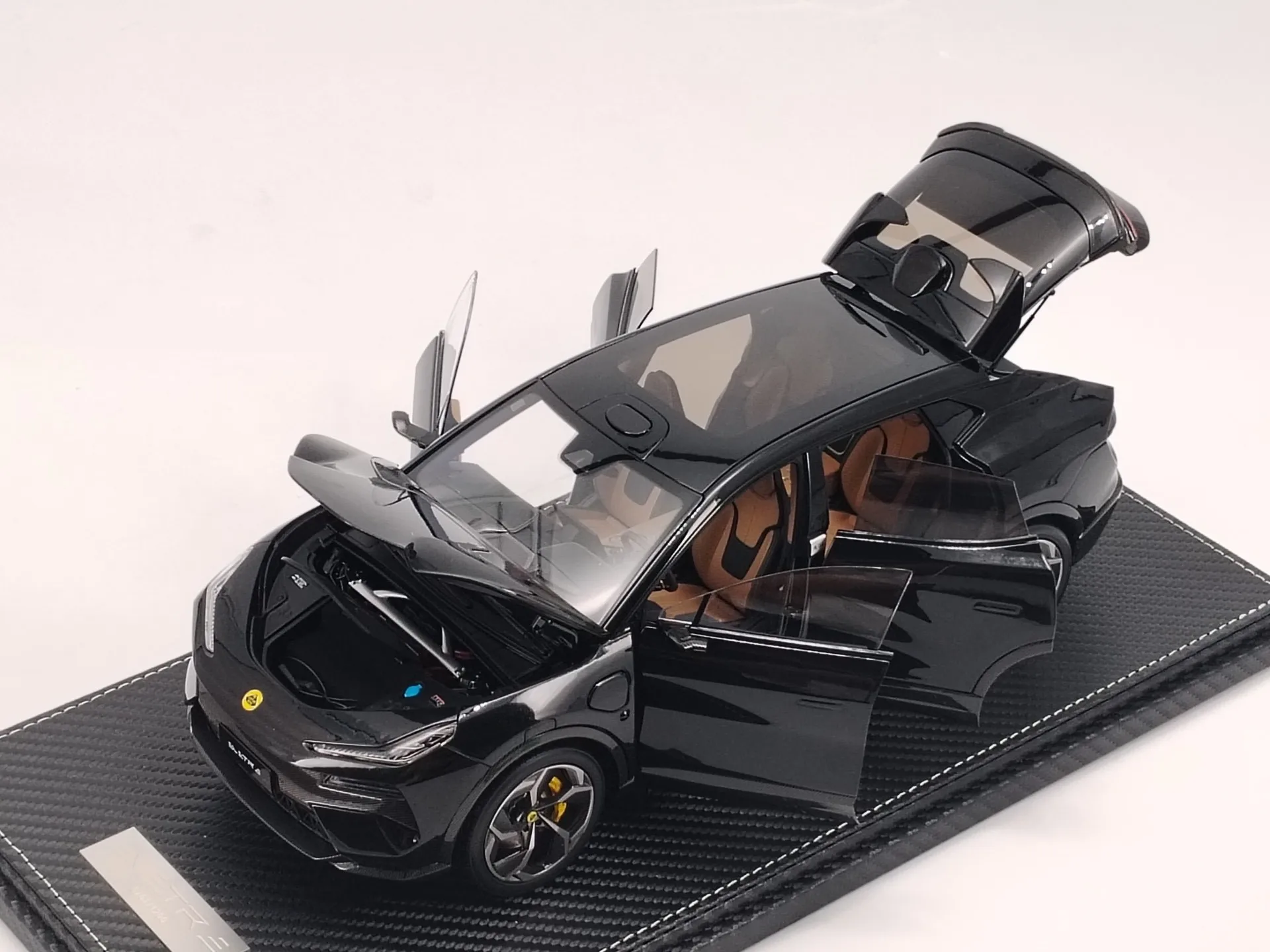 OEM 1:18 Eletre SUV Simulation Limited Edition All Open Alloy Metal Static Car Model Toy Gift