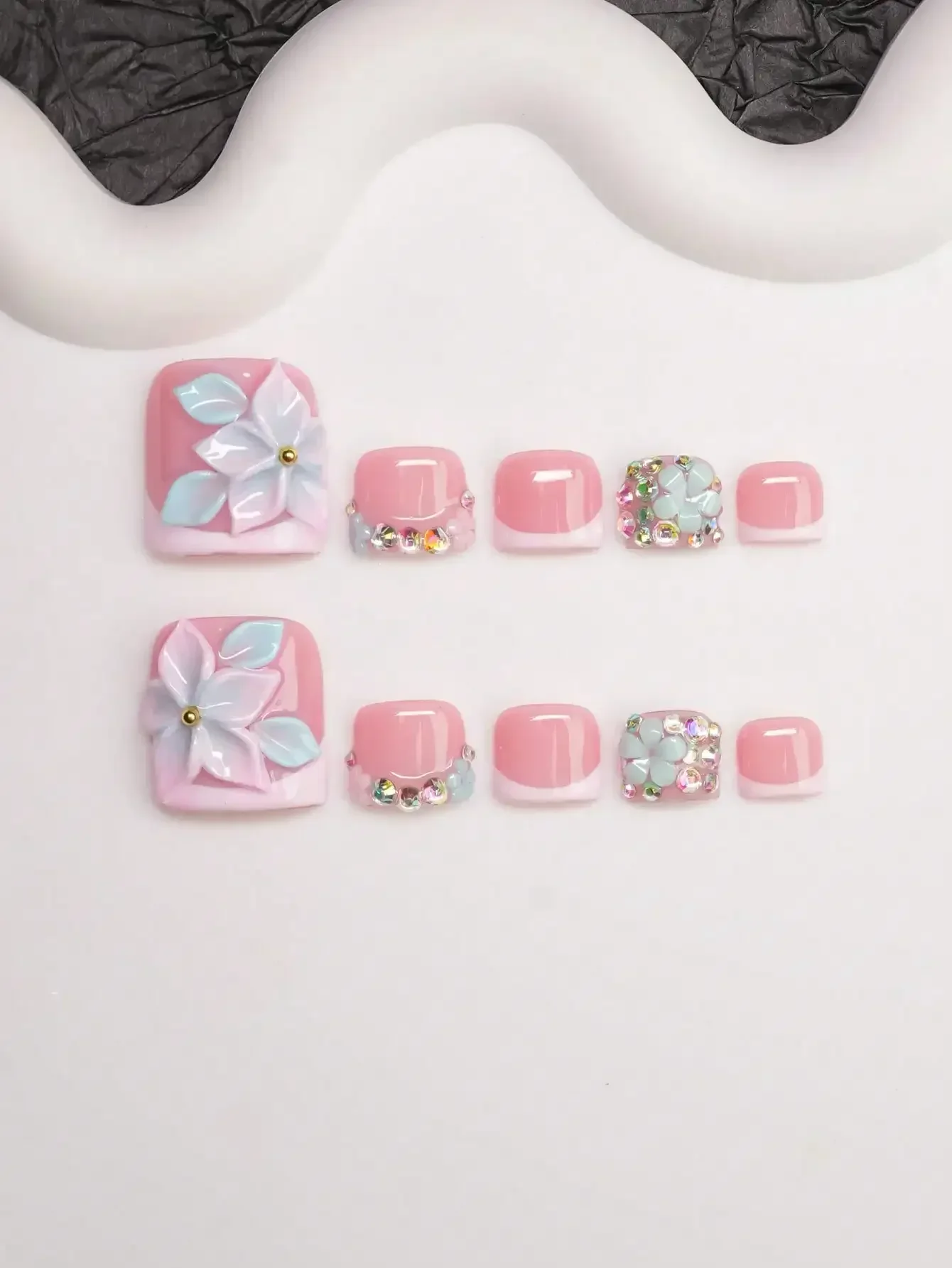 

14pcs/Set Handmade Y2K Chic Nail Stickers, Nude & Gold Color French Tip Design With Beads, Engraving, Rhinestones, Suitable For Party, Wedding, Daily Wear, Includes Accessories, Great Gift For Women & Girls (4 Spare Nails Included)