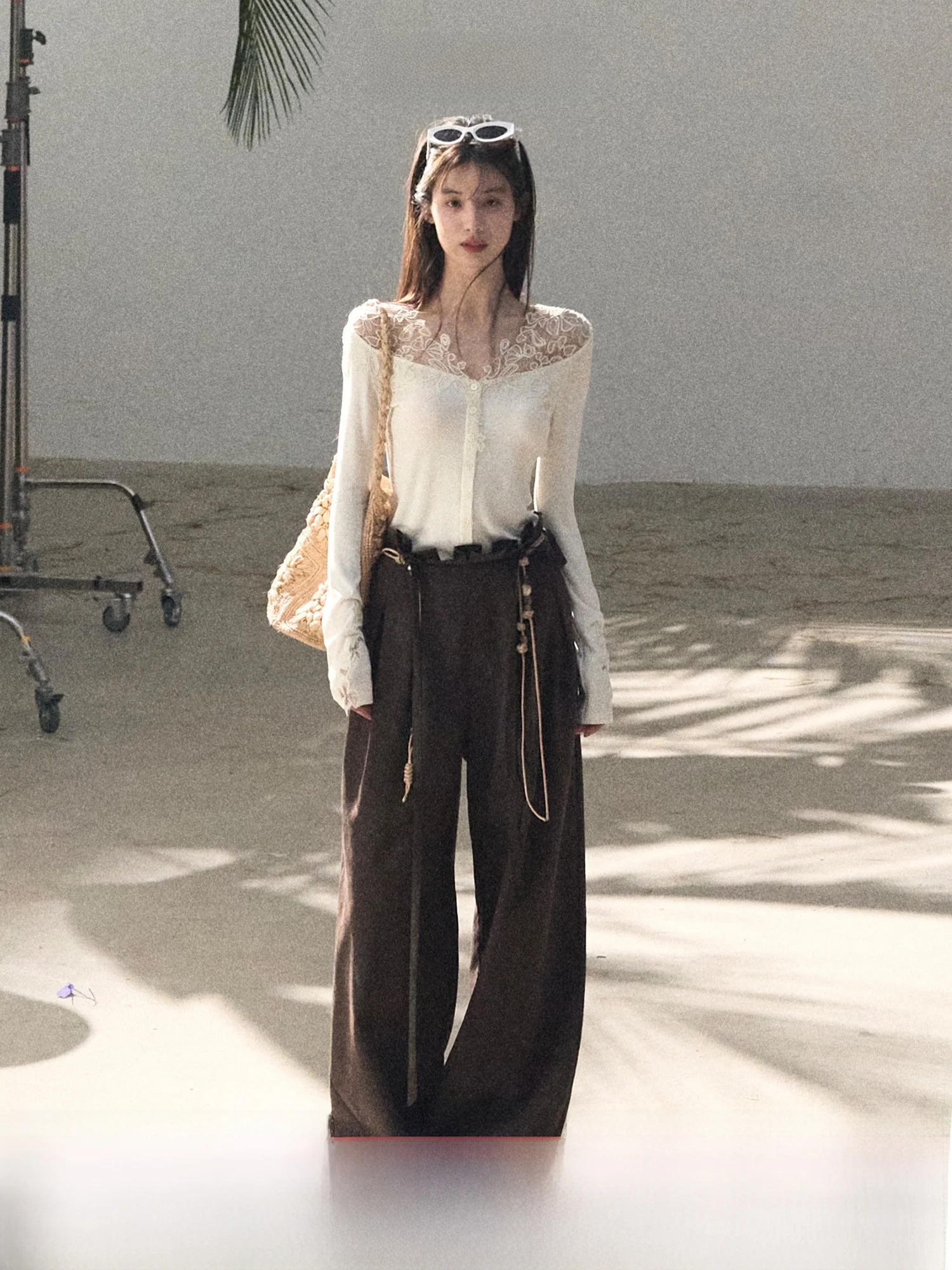 

Женский приталенный вязаный кардиган OAKMOO с V-образным вырезом, кружевной отделкой на талии, 3D-кроем, из мягкой акриловой смеси, с длинными рукавами, для повседневной носки