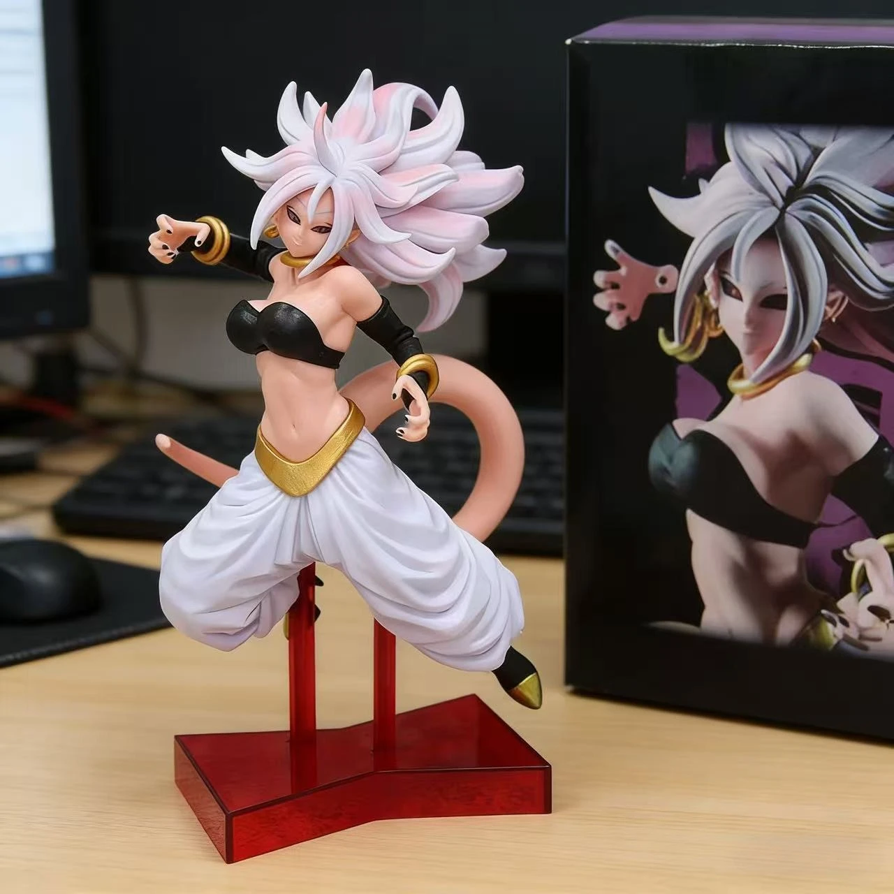 

22cm Female Buu Android 21 Dragon Ball anime movie version Figurine ornament model desktop decodration Christmas present