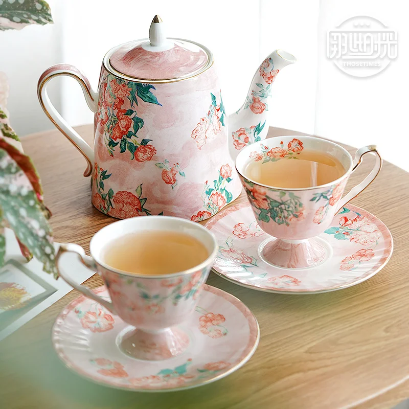 

Английская чашка для послеобеденного чая, высококачественная роза из костяного фарфора, подарок на новоселье, европейский чайник, чайный сервиз, набор чашек и тарелок