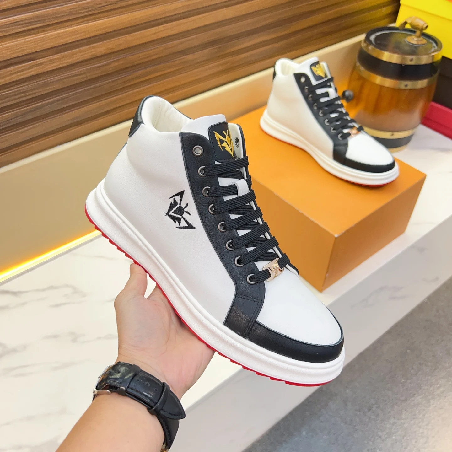 Men's Lac-up High-top Boots Outdoors Handmade Leather Casual Shoes Design Sneakers Man Comfortable Sports Shoes Comfortable