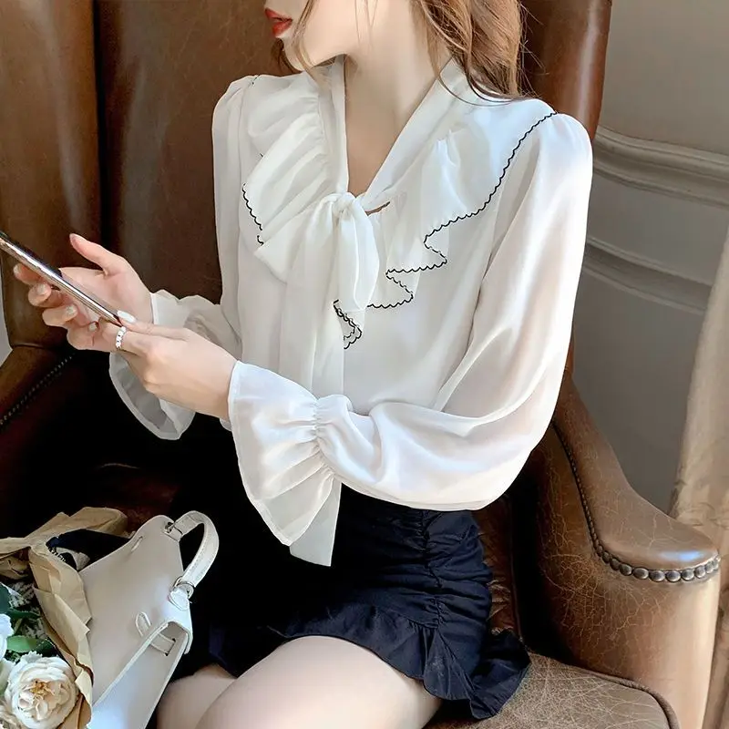 New Women's V-neck Long Sleeved Chiffon Shirt with Versatile Flared Sleeves Korean Style Design Niche Top to Cover the Stomach