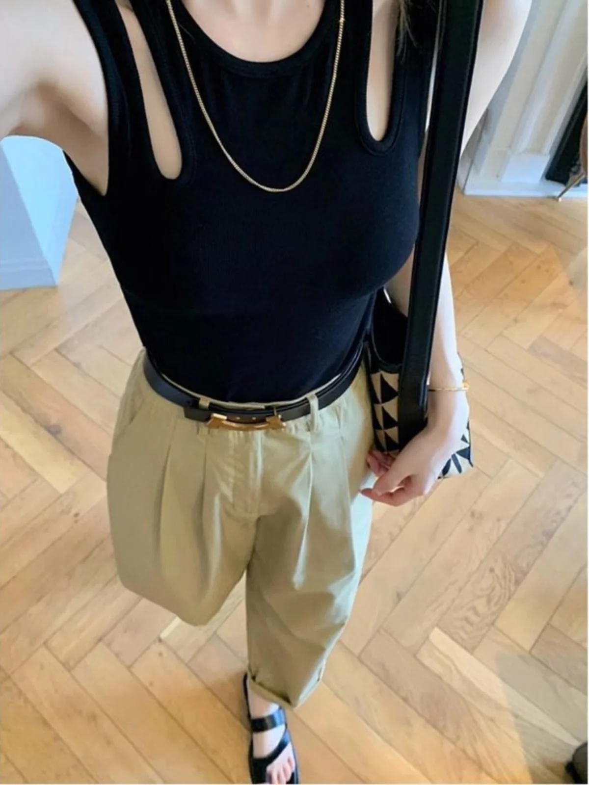 Slimming Large Size Women's Tank Top Neck Hanging Hollow out Base Shirt Summer Sexy Korean Style round Neck Sleeveless Fit 3