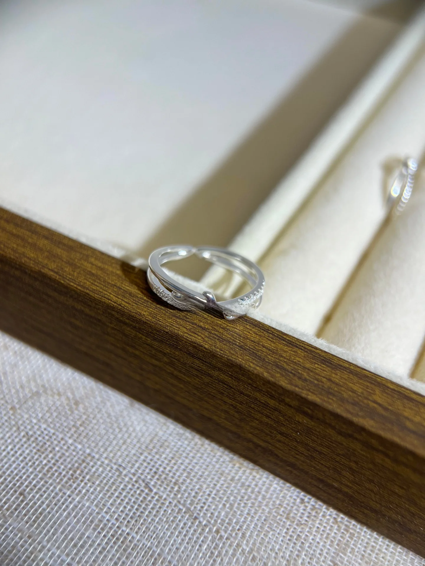 eternal-law-s925-sterling-silver-zircon-ring-simple-high-end-decoration-jewelry-faionable-accory