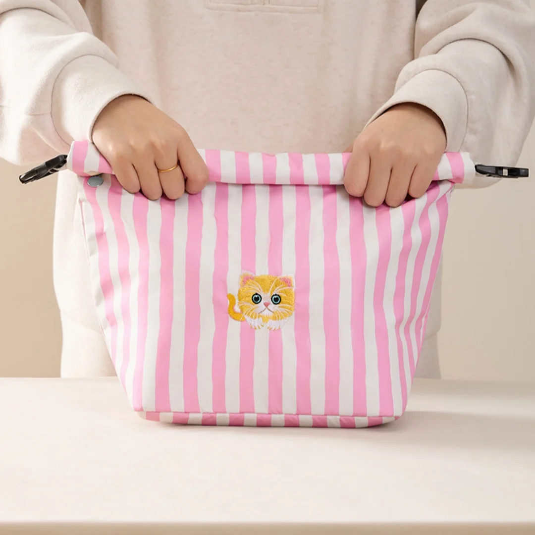 Nowa różowa izolowana torba na lunch w paski z truskawkowym kotem Duża pojemność Składana torba Bento na żywność Piknikowa torba chłodząca na świeże produkty