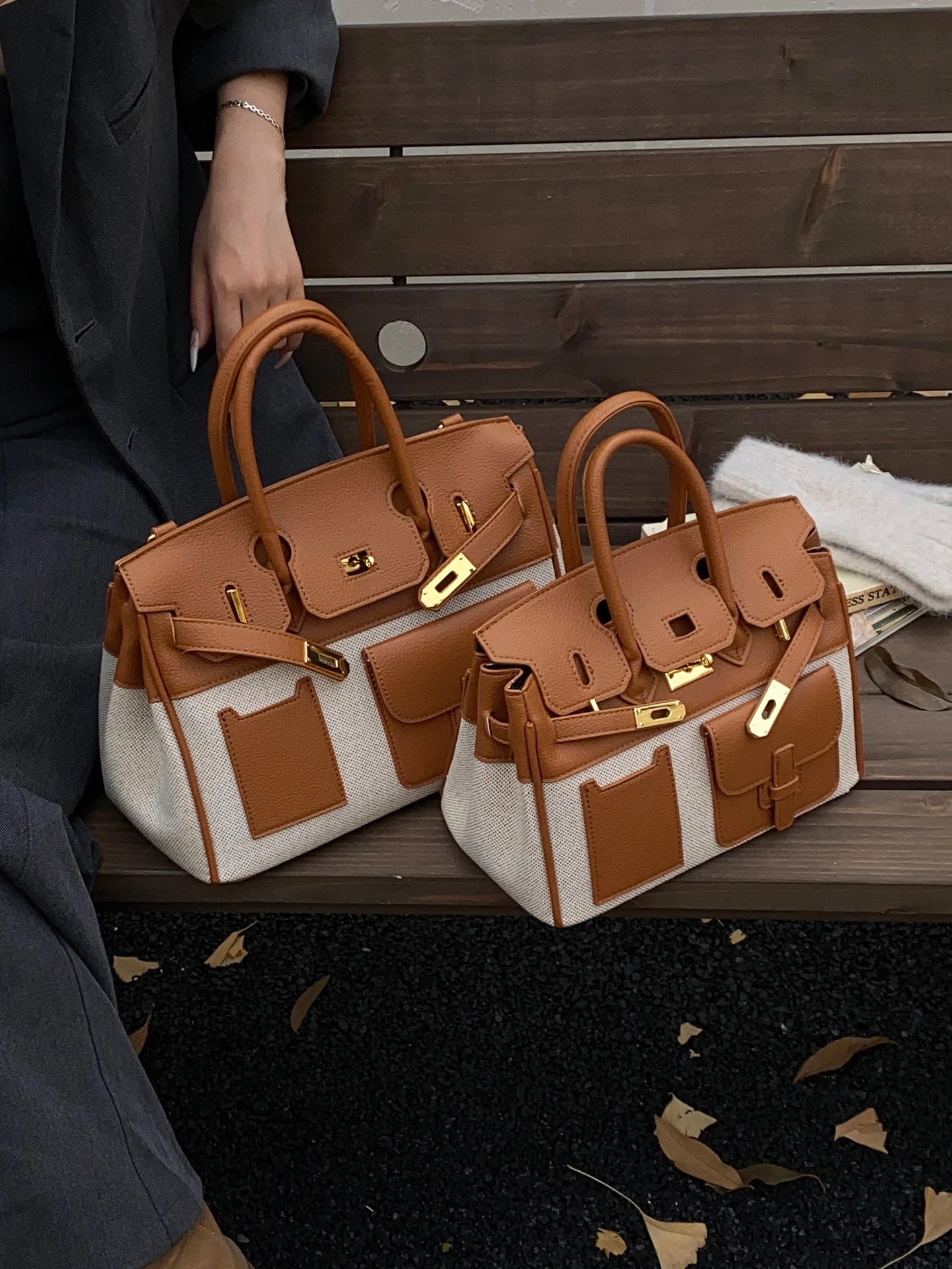 حقيبة كتف نسائية كبيرة السعة بلون البلاتين المتباين، حقيبة عمل عصرية بتصميم كلاسيكي، حقيبة يد أنيقة للعمل