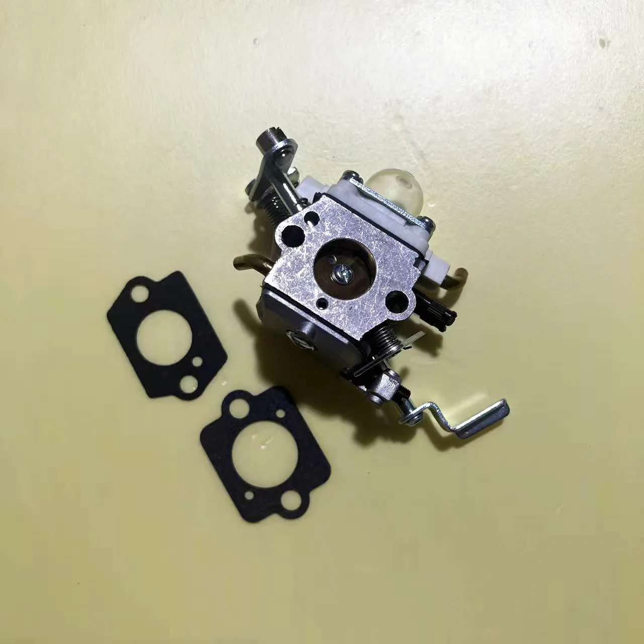 

Карбюратор с прокладкой для нагнетателя листьев Robin Subaru MFL 500X MFL500 C1M-FR1A C1M-FR1 C1M-FR1B # 5416043001 5416043001 5416043002