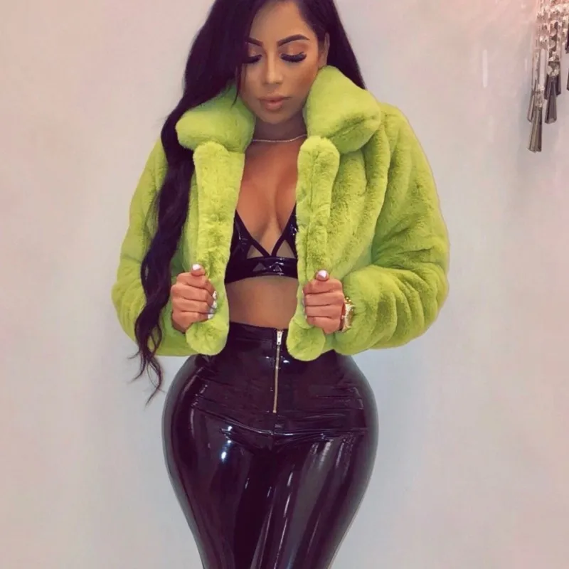 المرأة موضة فو الفراء المفتوحة غرزة التلبيب المحاصيل الستر النساء معاطف قصيرة الخريف الشتاء طويلة الأكمام الصلبة معطف دافئ لباس خارجي