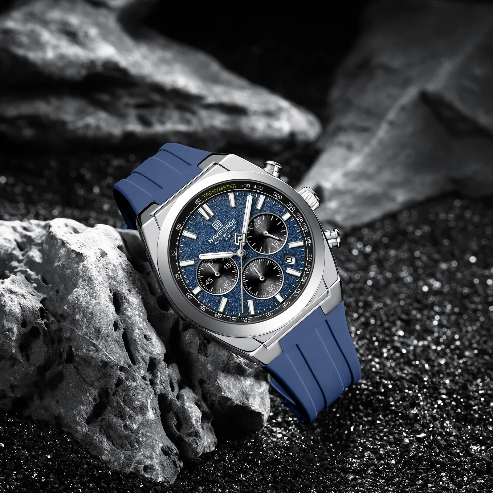 NAVIFORCE 8080 ساعات كوارتز عصرية للرجل كرونوغراف تقويم مضيئة مقاوم للماء سيليكون حزام الرياضة في الهواء الطلق ساعة رجالية