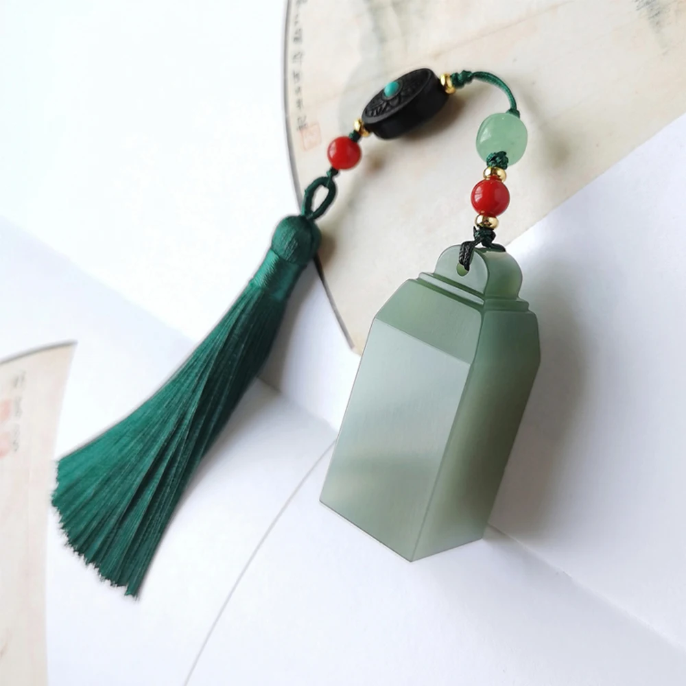 

Natural Light Green Stone Name Stamp With Tassel Custom Inkpad Birthday Gift 2cm Square Seals For Calligraphy Painting Chop