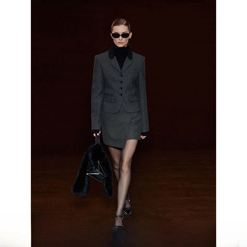 

Randpiee Retro Series ort Waist-Cinching Color Blo Collar Striped Suit Casual Commute Sle Women's Faion Spring 2025