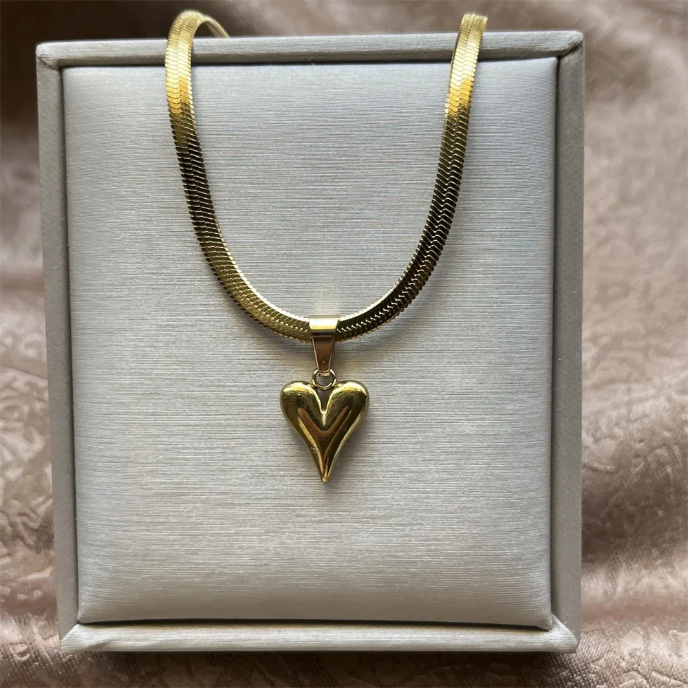 Stainless Steel Gold Color Heart Pendant Necklace For Women New Trend Girls 3mm Width Blade Snake Chain Jewelry Festive Gifts