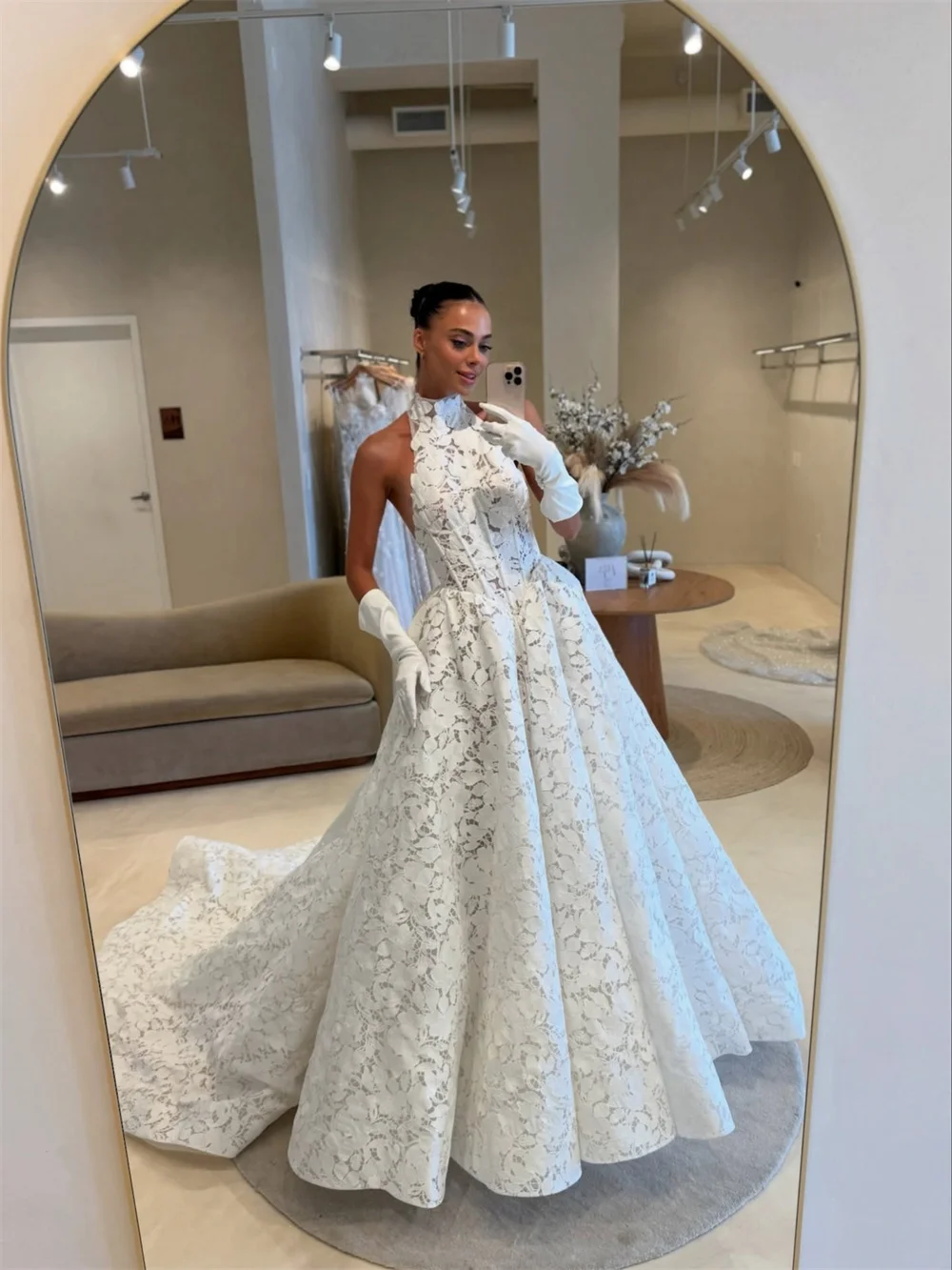 Tokyo Customized White Halter Neck Wedding Dresses Detachable Sleeves Backless A-Line Bridal Gowns Court Train Wedding Gowns