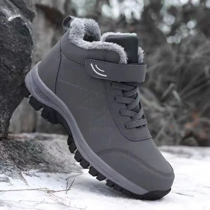 

Winter new men snow Boots Outdoor thick soled non slip cotton shoe Fashion warm plush boot Casual comfortable male shoes Botas