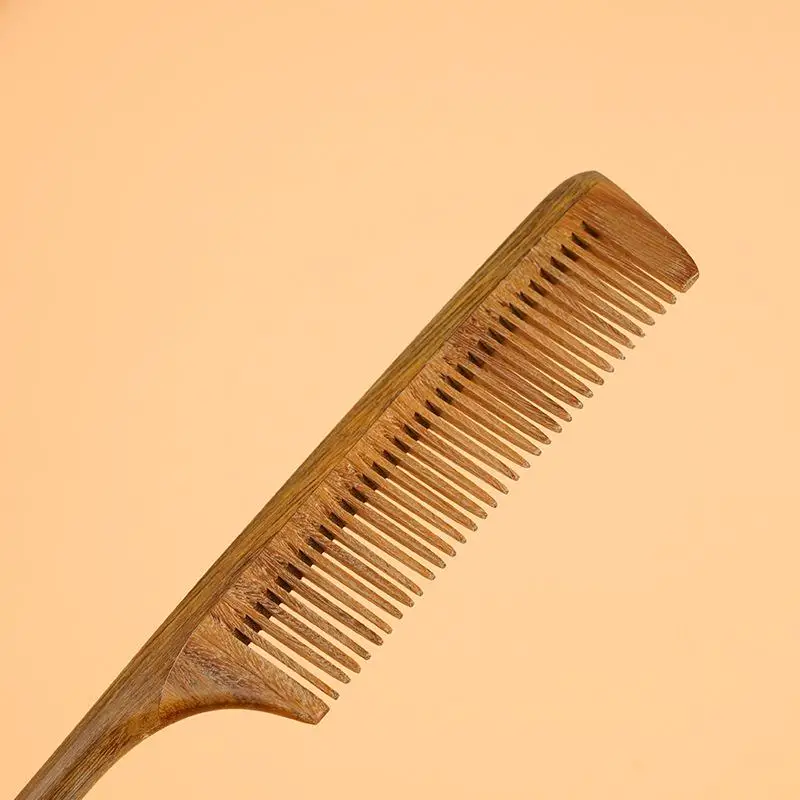 20 cm Haarkamm aus natürlichem Sandelholz, feinzahnig, verdickt, mit scharfem Ende, antistatischer Friseurkamm zum Stylen und Pflegen – Detail 9