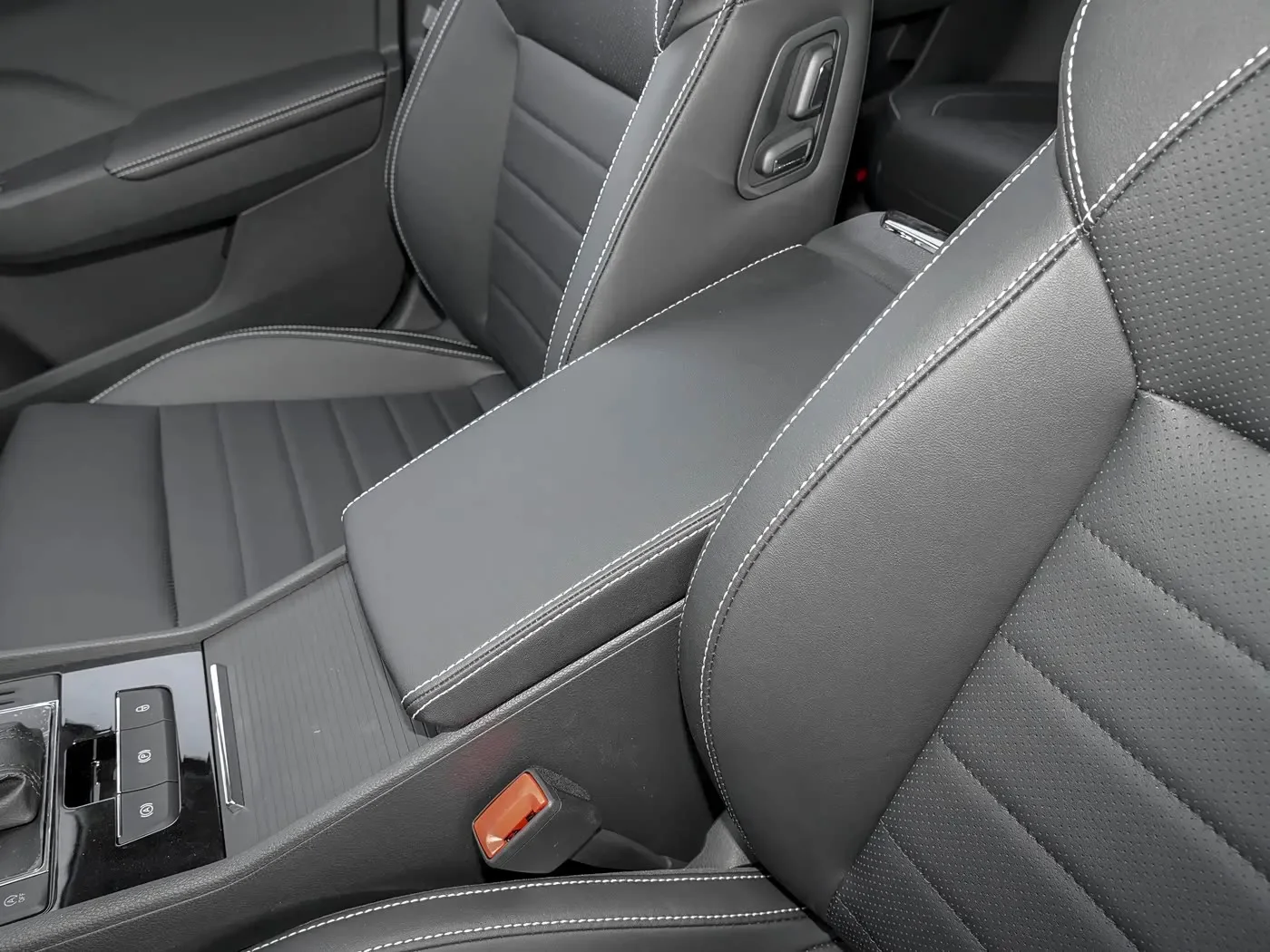 Spezieller Autositzbezug für Skoda Superb 2019 bis 2025, PU-Leder-Sitzkissen-Schutz, Autositzbezüge, Auto-Innenausstattungszubehör – Detail 2